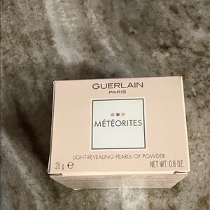 Guerlain Météorites Light-Revealing Pearls of Powder - Cream Box
